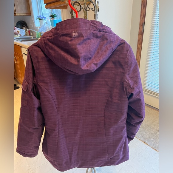 Women’s WindRiver Insulated Hyper-Dri jacket - Picture 2 of 4